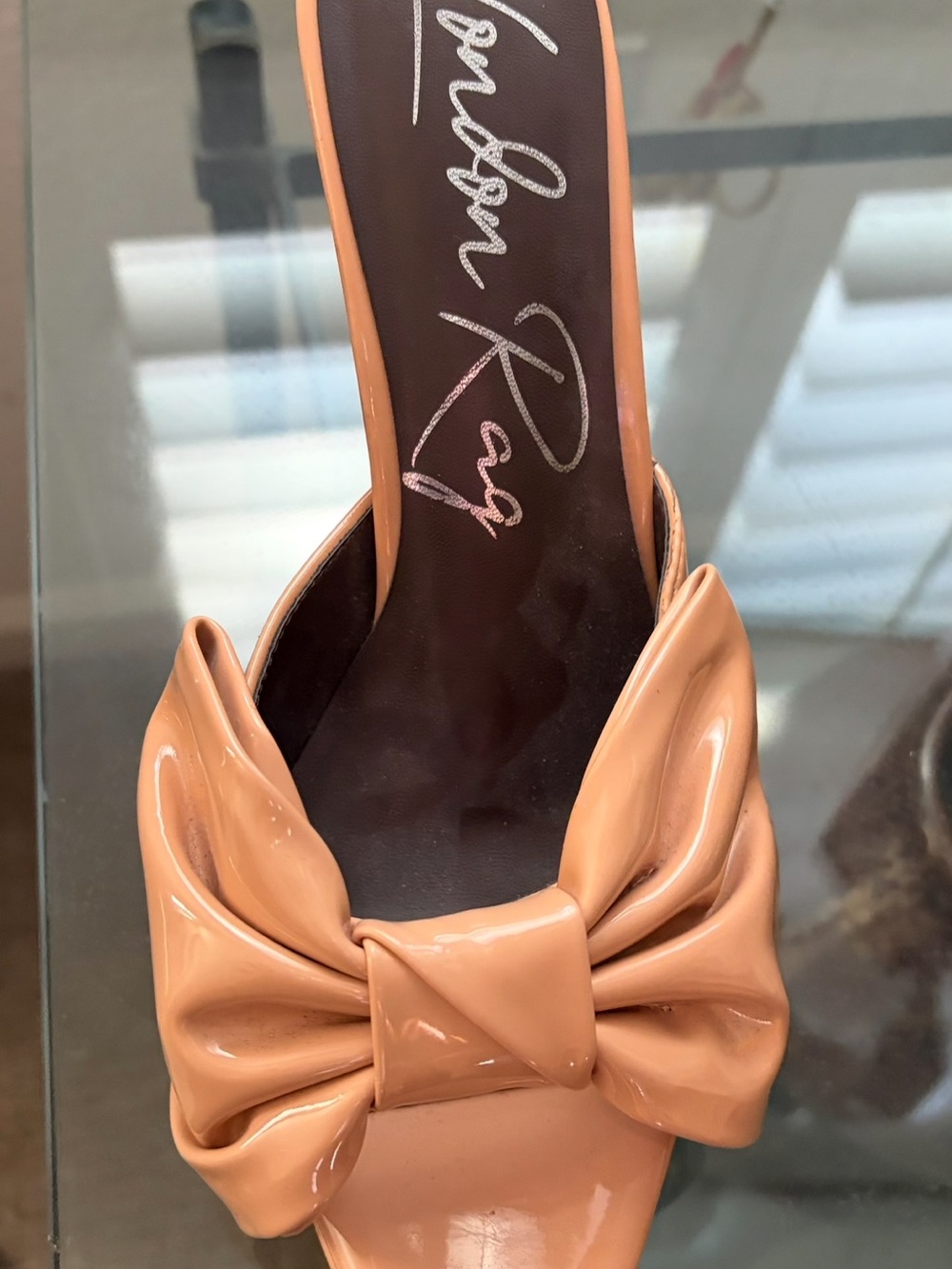 London Rag Patent Bow Slip-On Mule in Tan